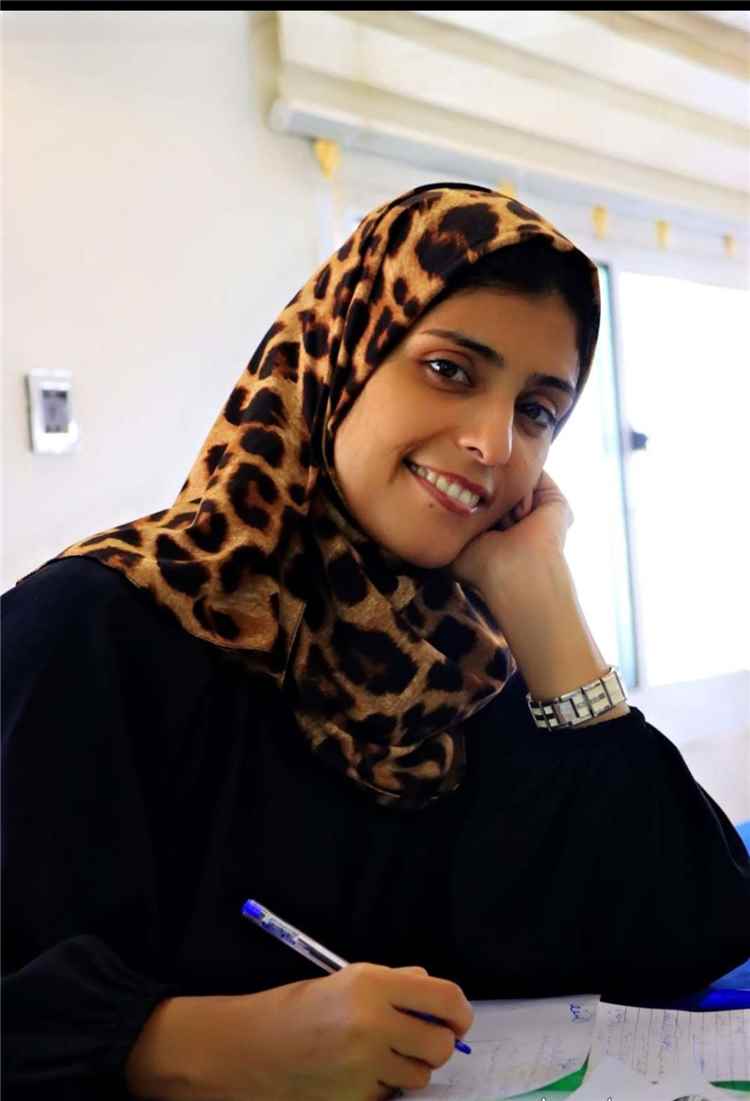 ابنة عقيد يمني تكشف الحقيقة الكاملة بشأن ثروة والدها.. هل يملك فللًا وسيارات فارهة؟