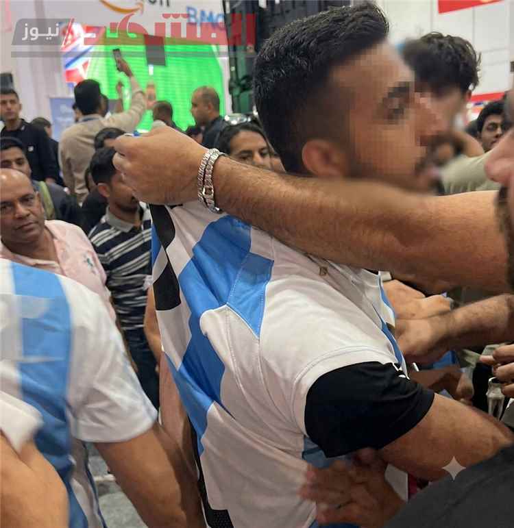 واقعة تثير الجدل في صنعاء.. إخراج مشجعين للأرجنتين أثناء متابعة مواجهة مصر