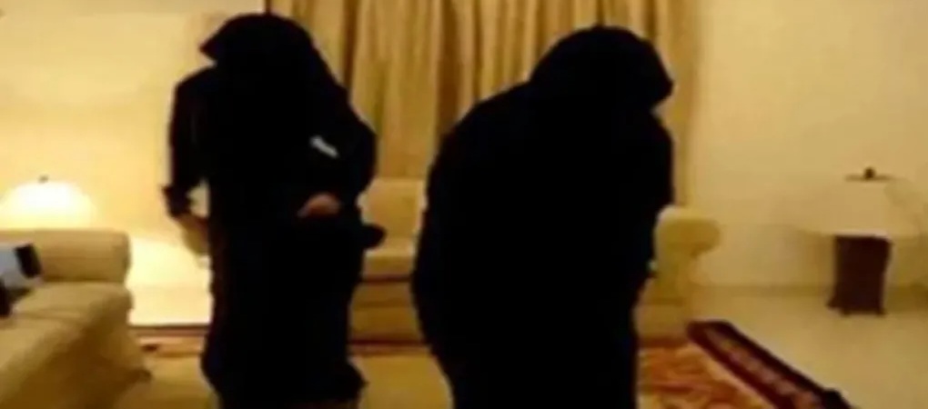 عصابة بعباءات نسائية تنفذ سطوًا مباغتًا على منازل في صنعاء وتثير موجة رعب