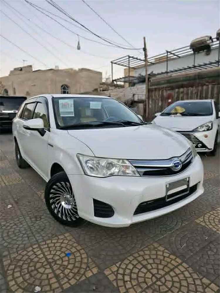 قبل انتهاء المهلة.. ملاك سيارات في صنعاء يلجؤون للبيع هربًا من الرسوم الجمركية