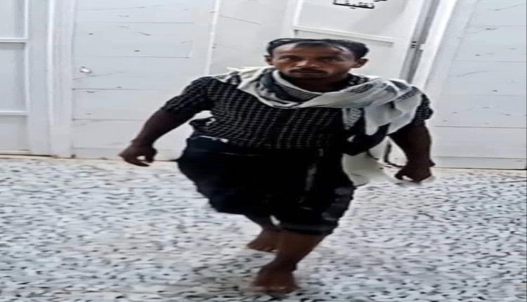 جريمة فجر تهز عدن.. سرقة مستقبل طلاب إندونيسيين داخل مسجد ومناشدات لإنقاذ وثائقهم