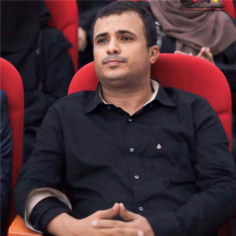 صحفي يكشف تفاصيل مثيرة حول إدارة الأجواء بين صنعاء وعدن بعد 11 عاماً من الحرب