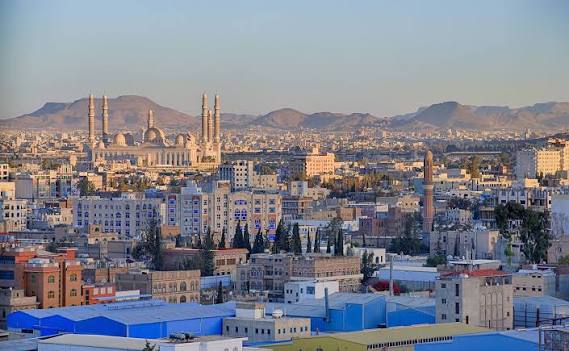 وزارة الخدمة المدنية بصنعاء تعلن إجازة طويلة لعيد الأضحى