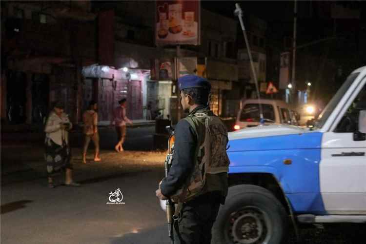 ضبط مصنع لإنتاج الخمور في تعز.. والجهات المختصة تكشف التفاصيل